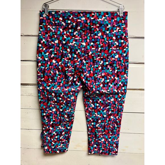 Attyre New York Patterned Capri Pants Size 12. - Picture 2 of 4